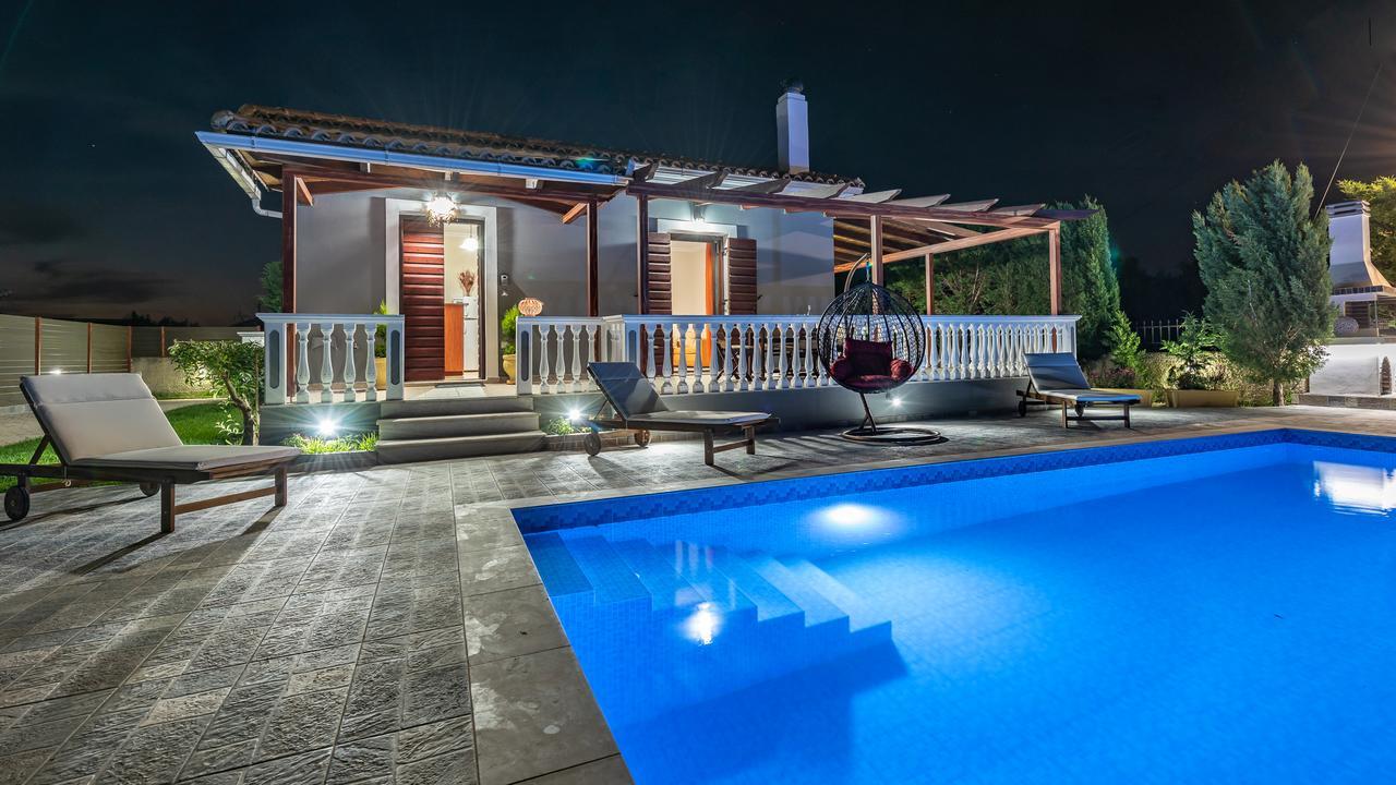 Pothos Villas Sarakinadhon Ngoại thất bức ảnh
