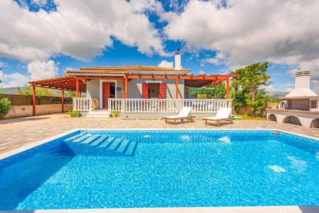 Pothos Villas Sarakinadhon Ngoại thất bức ảnh